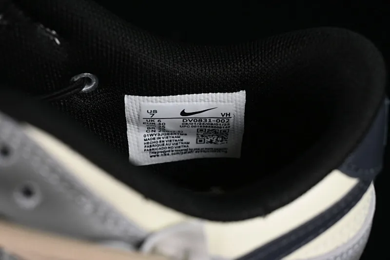 All Categories Nk SB Dunk Series Nk SB Dunk Low Low-top sneakers Nk Dunk Low Panda Prank-Jungle Crossing Crossing the Mountain to Enjoy Yourself Mountain Color SB Strap Low-top Casual Shoes FD0831-002